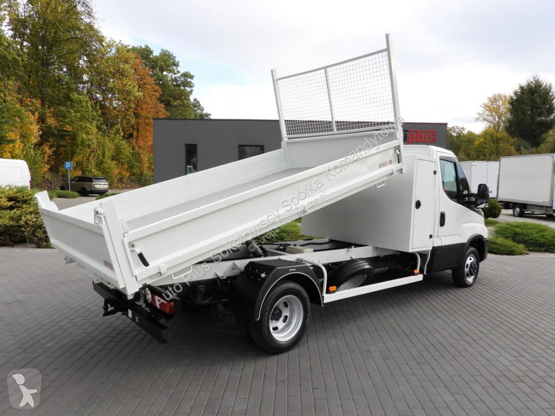 Véhicule utilitaire Iveco 35C16 DAILY