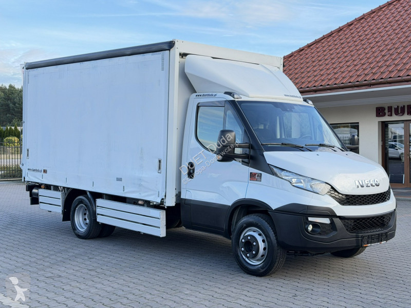 Véhicule utilitaire Iveco 70C18 V H