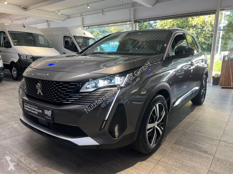 Véhicule utilitaire Peugeot GT...