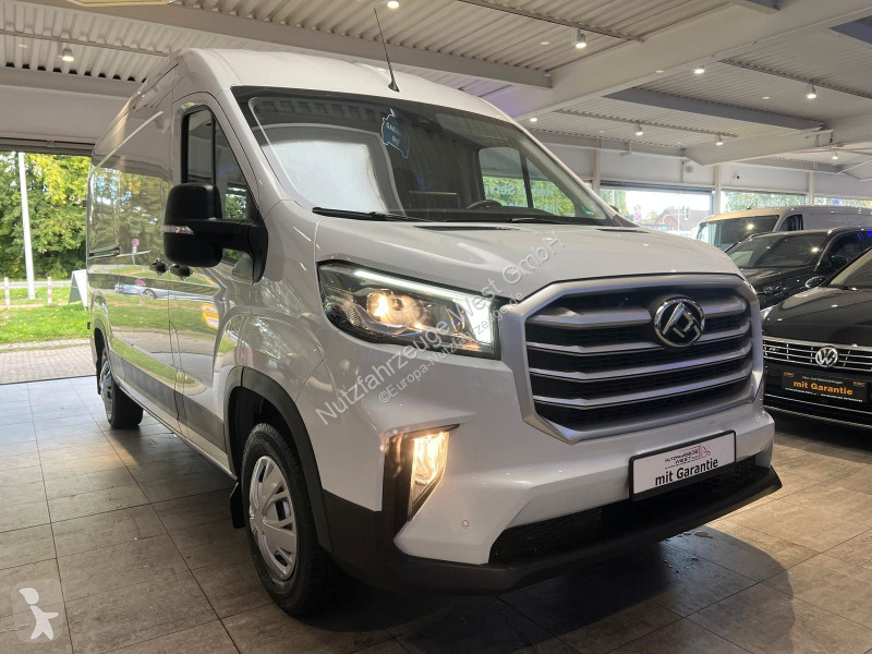 Véhicule utilitaire Maxus 9...