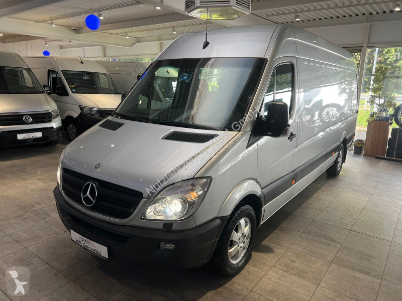 Véhicule utilitaire Mercedes 315 CDI...
