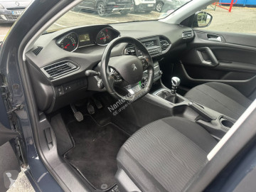 Berline Peugeot