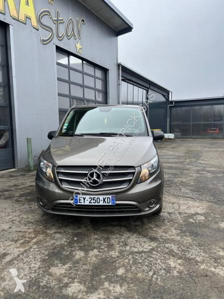 Mercedes 119 van