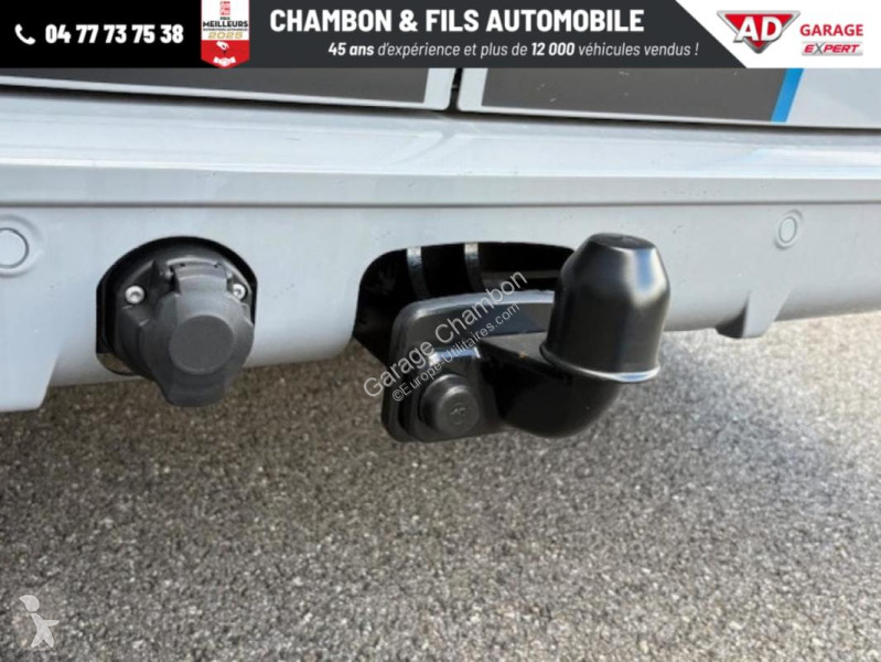 Véhicule utilitaire Ford FOURGON 320 L2H1 2.0...