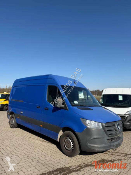 Mercedes  van