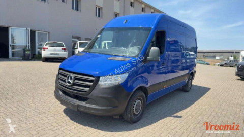 Fourgon Mercedes