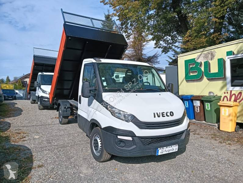 Véhicule utilitaire Iveco 33S12