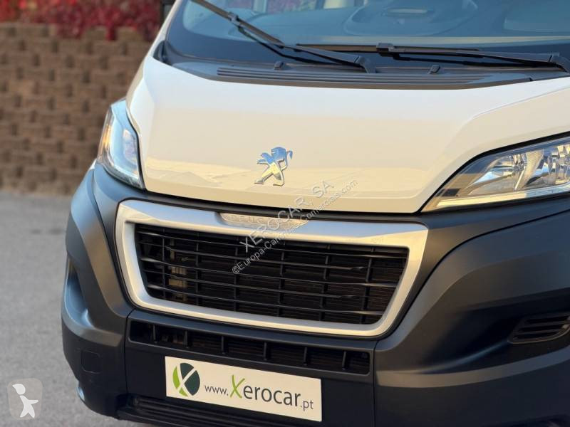 Véhicule utilitaire Peugeot