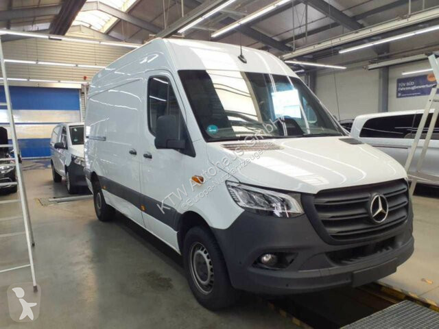 عربة نفعية Mercedes Sprinter 317...