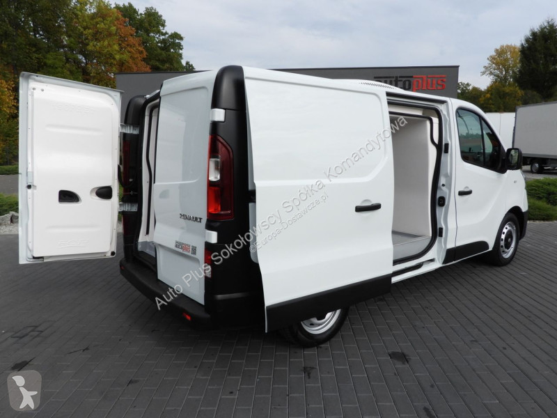 Véhicule utilitaire Renault  TRAFIC