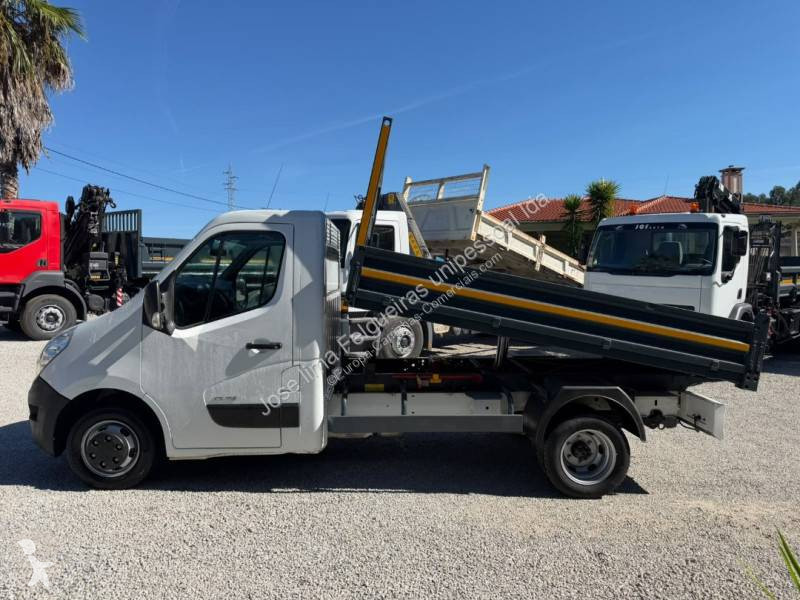 Véhicule utilitaire Renault 125 DCI