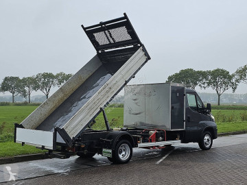 Utilitaire benne Iveco