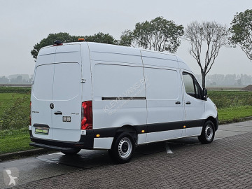 Fourgon Mercedes