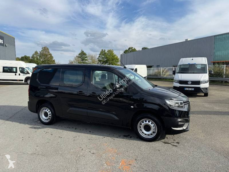 Véhicule utilitaire Toyota LONG 1.5L 100CH...
