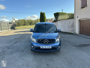 Fourgon Mercedes