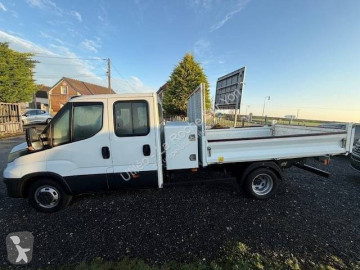 Utilitaire benne standard Iveco