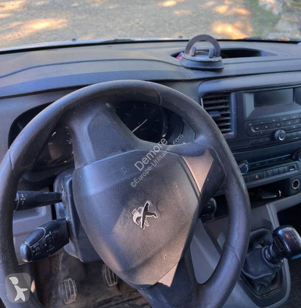 Peugeot  2.0L BLUEHDI 120 CV van