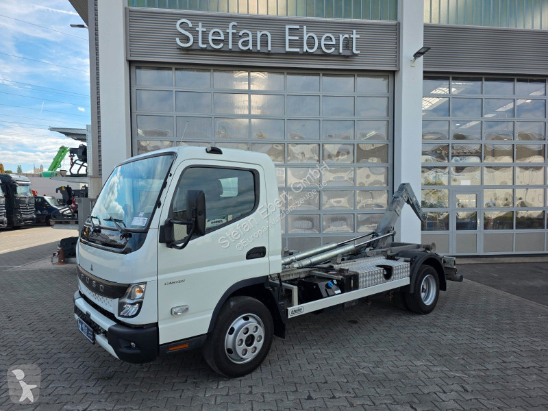 Véhicule utilitaire Mitsubishi Fuso 7C18 4x2...
