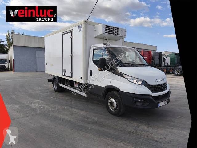 Véhicule utilitaire Iveco 72 C 18