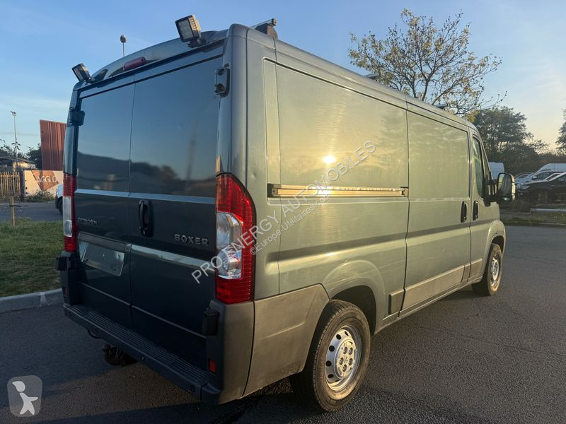 Véhicule utilitaire Peugeot BOXER FG 333 L2H1...