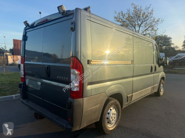 Fourgon Peugeot