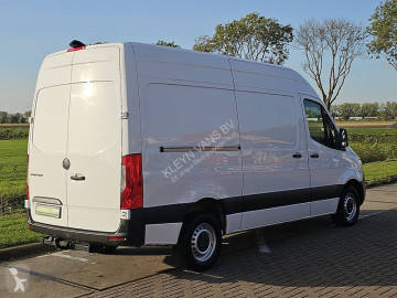 Fourgon Mercedes