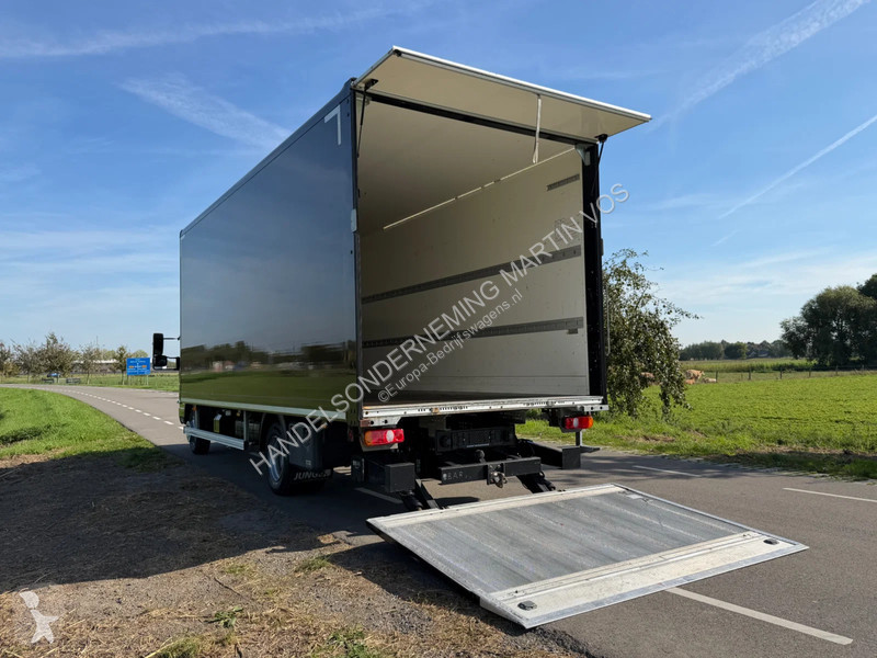 Mitsubishi FUSO FUSO truck