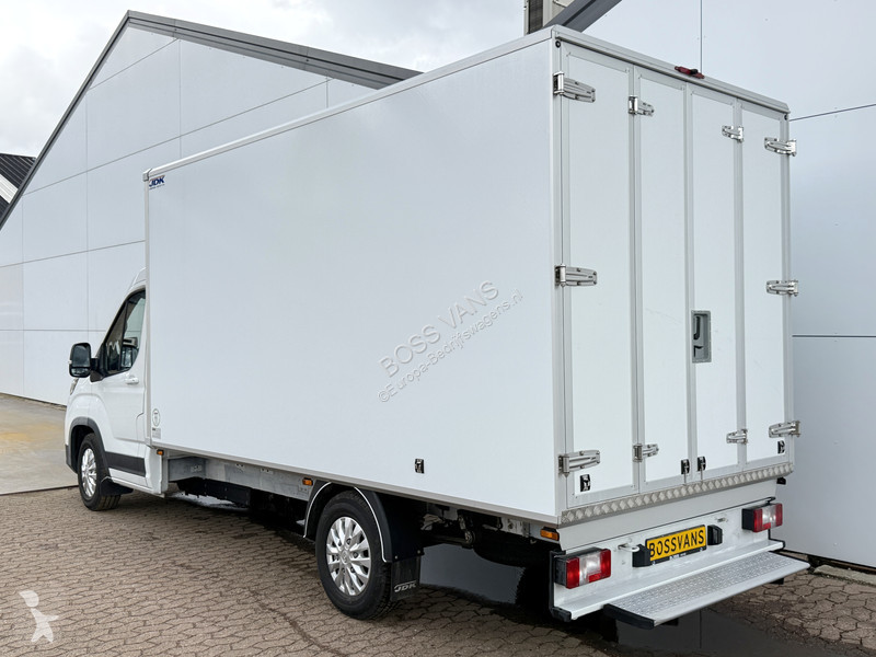 Véhicule utilitaire Maxus e 9 65kWh 204PK e 9