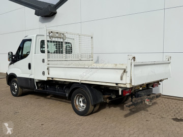 Utilitaire benne Iveco