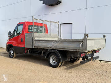 Utilitaire benne Iveco