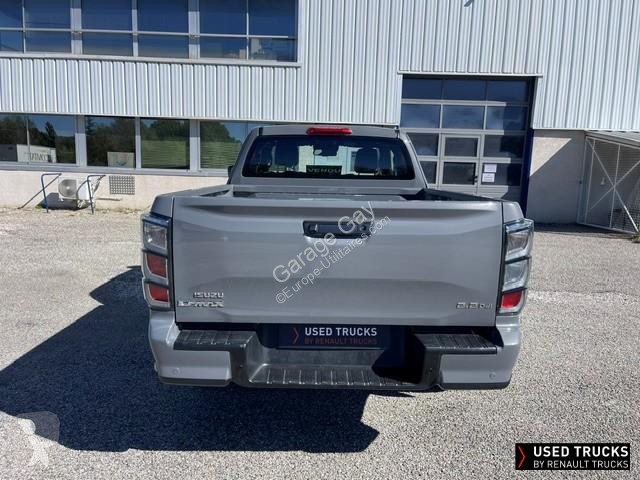 Véhicule utilitaire Isuzu