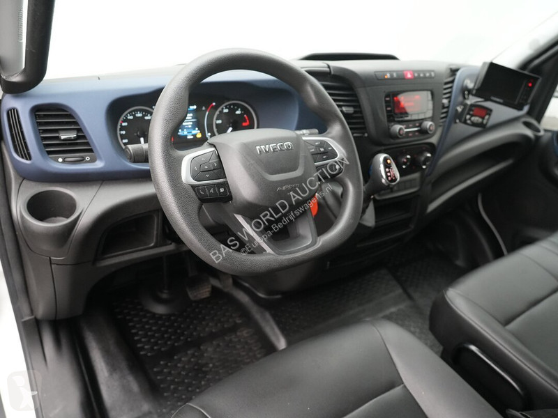 Véhicule utilitaire Iveco 35C14