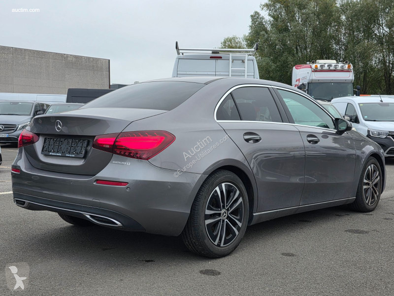 Véhicule utilitaire Mercedes a 180