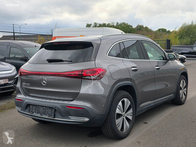Véhicule utilitaire Mercedes eqa 250