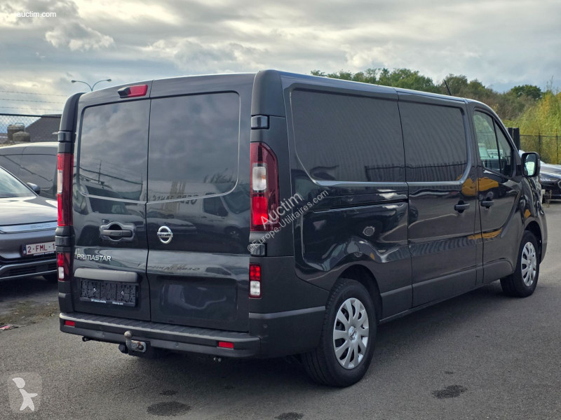 Véhicule utilitaire Nissan primastar