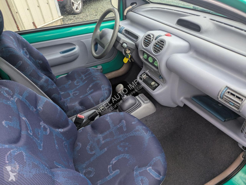 Véhicule utilitaire Renault TWINGO 1.2i 55CH