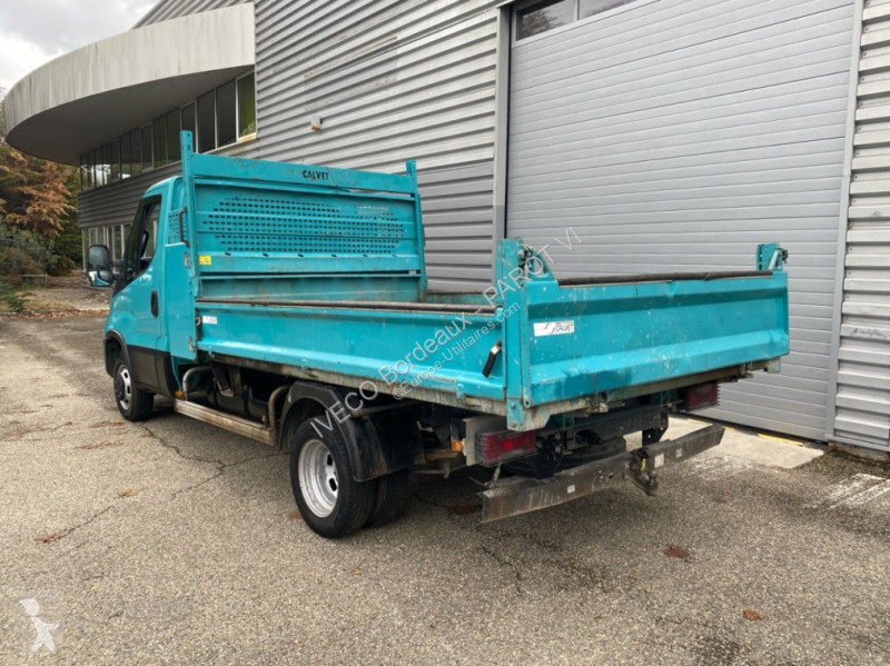 Véhicule utilitaire Iveco 35C18H Empattement...