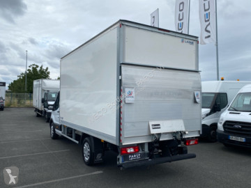 Véhicule utilitaire Ford