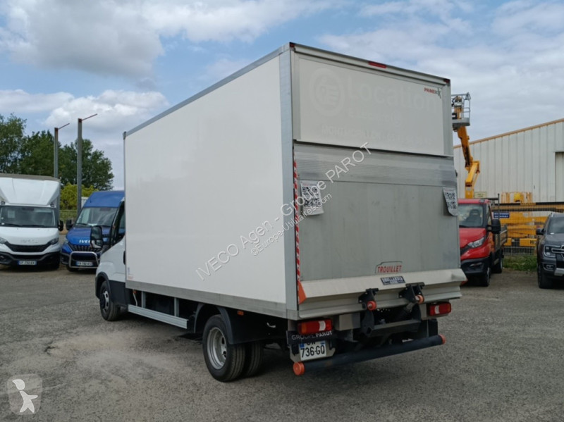 Véhicule utilitaire Iveco 35C16H empattement...