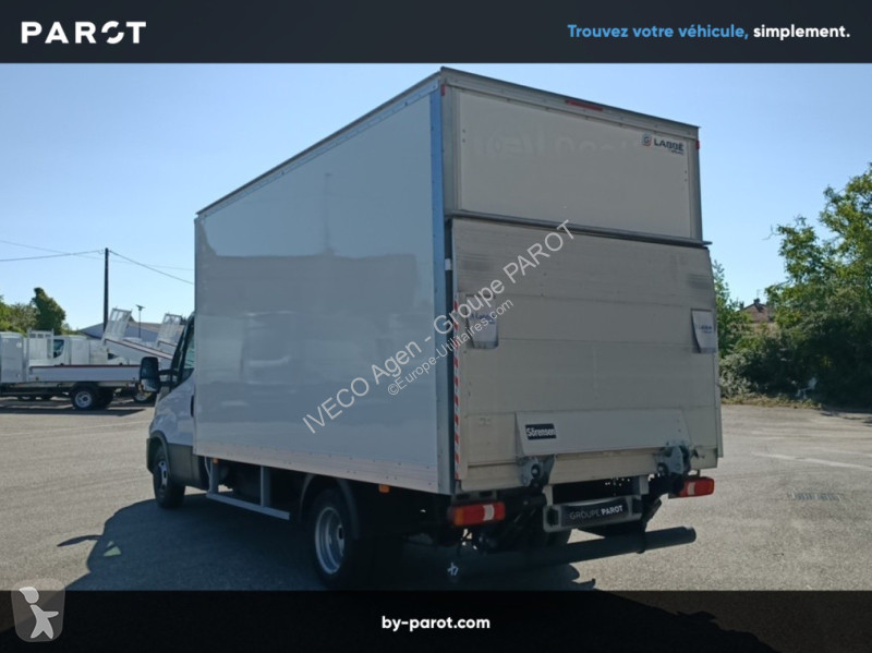 Véhicule utilitaire Iveco 35C16H3.0 empattement...