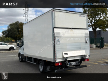 Véhicule utilitaire Iveco
