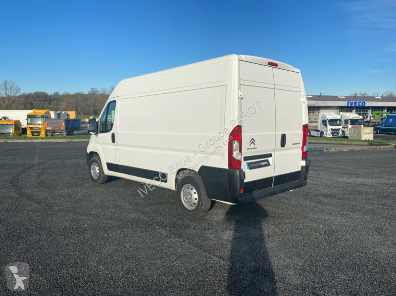 Véhicule utilitaire Citroën 30 L2H2 2.2 BlueHDi...