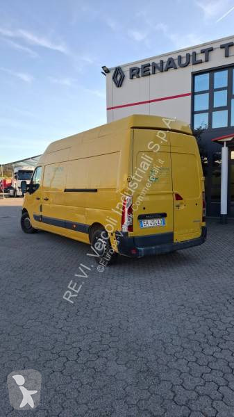 Véhicule utilitaire Renault 125.35