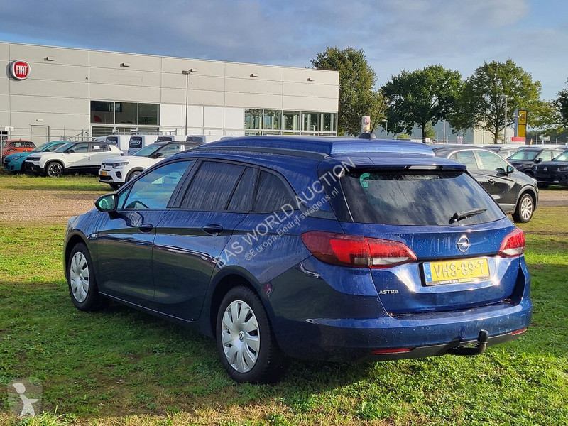 Véhicule utilitaire Opel 105pk