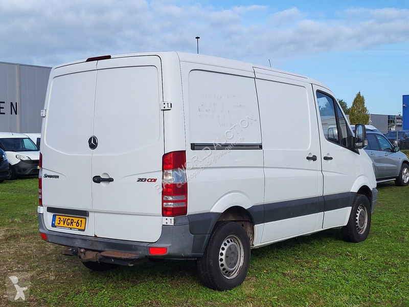 Véhicule utilitaire Mercedes 213 CDI
