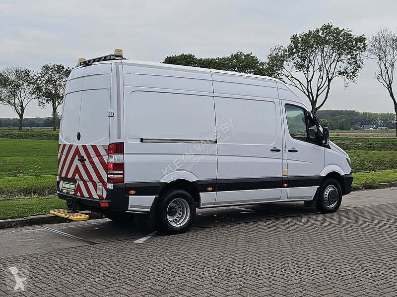 Véhicule utilitaire Mercedes 519 L2H2 N1 V6...