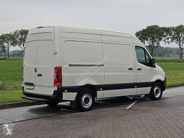 Fourgon Mercedes