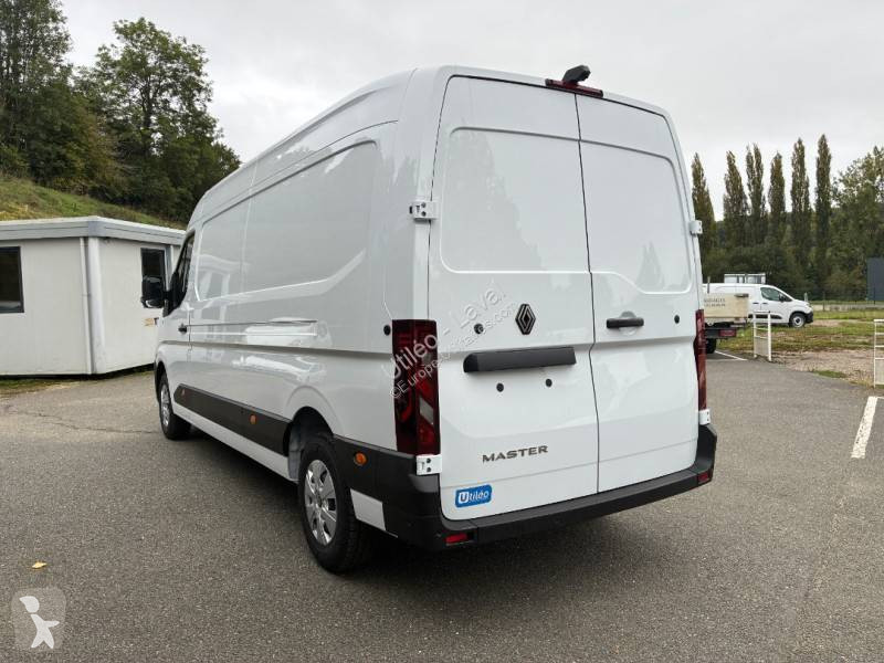 Renault 150 DCI van