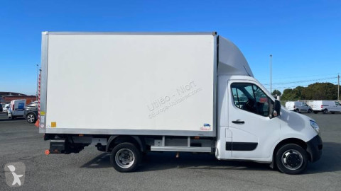 Nissan chassis cab
