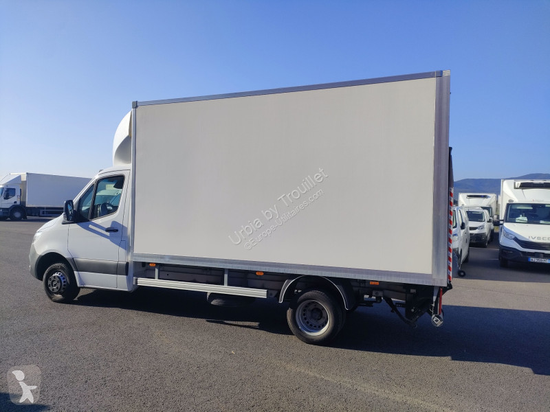 Mercedes 20M3 FOURGON HAYON 3.5 T van